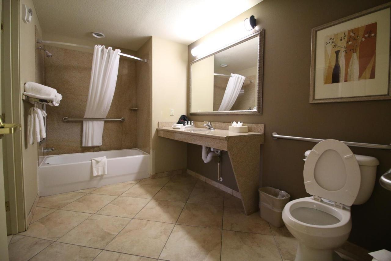 Seffner Inn And Suites エクステリア 写真