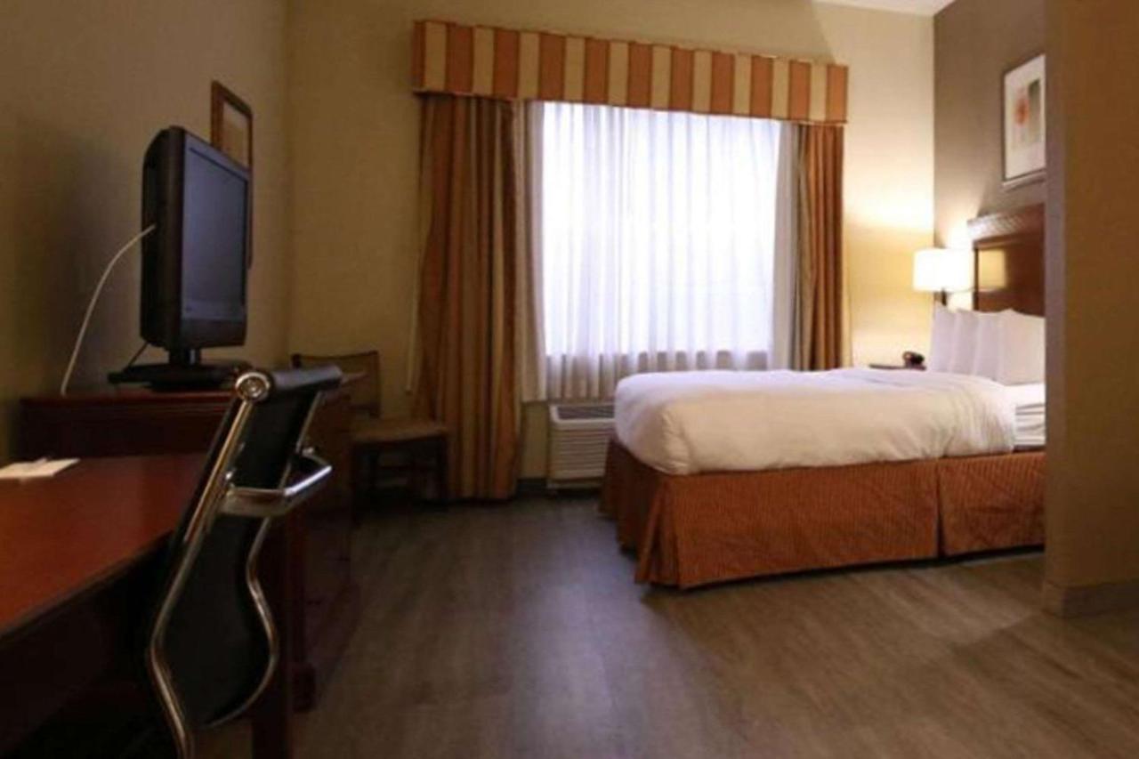 Seffner Inn And Suites エクステリア 写真