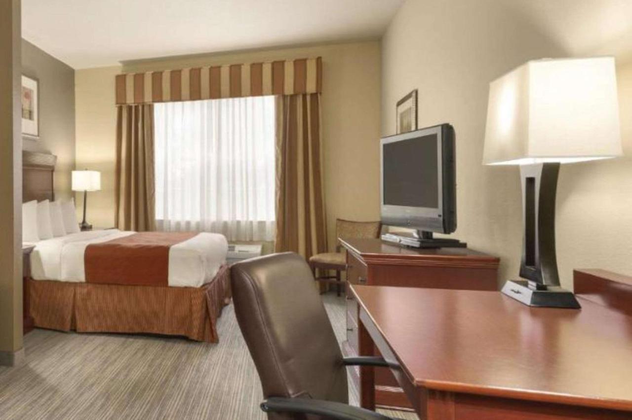 Seffner Inn And Suites エクステリア 写真