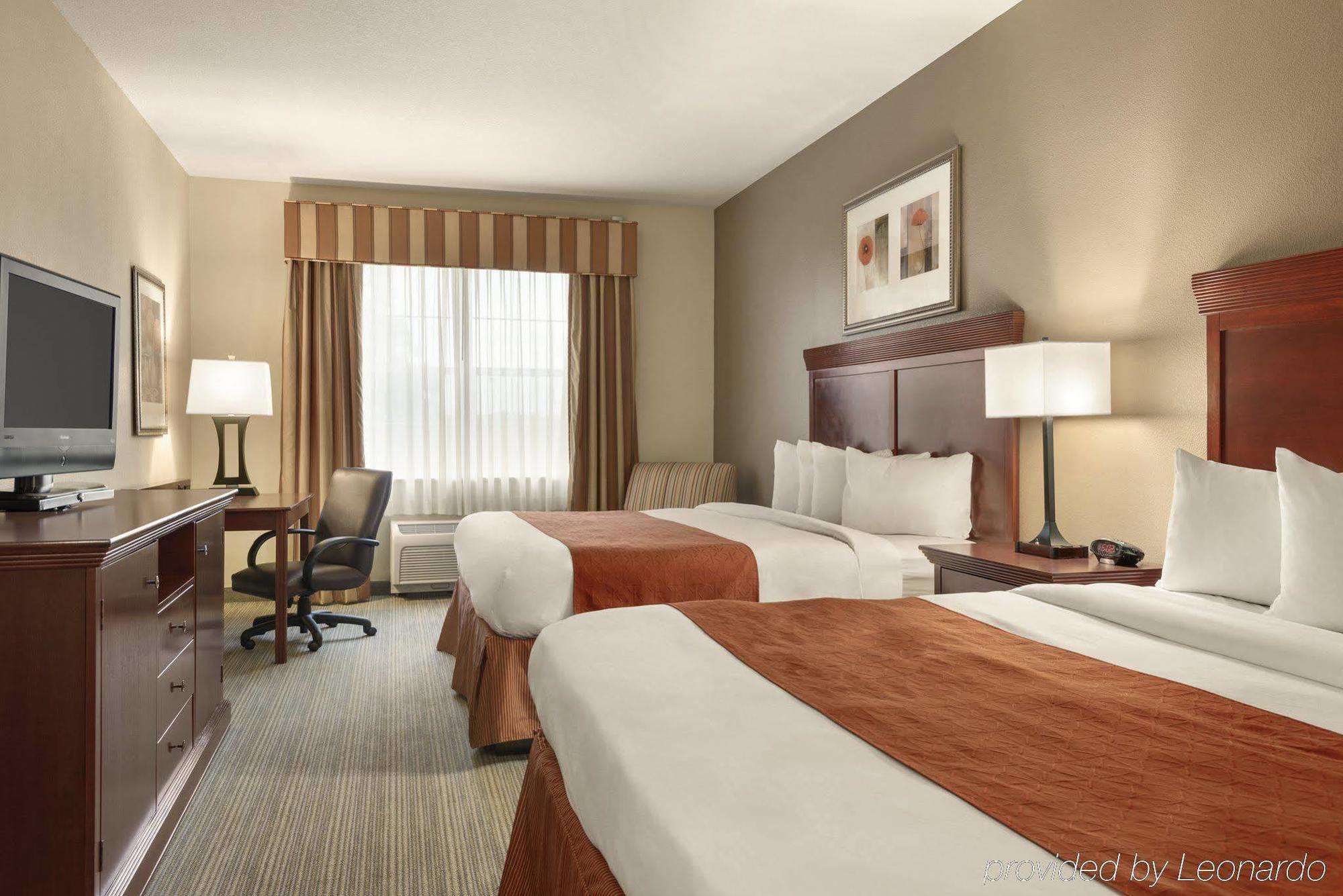 Seffner Inn And Suites エクステリア 写真